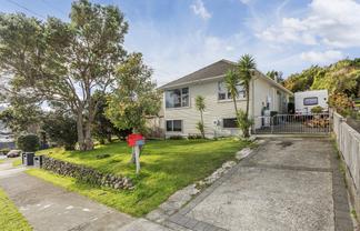 81 Taylor Terrace, Tawa
