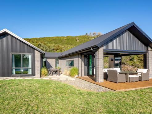 13 Sparrowhawk Way, Kinloch