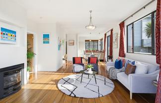 94 Eden Street, Island Bay