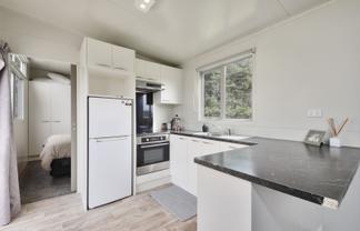 102 Glews Road, Cust