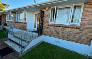 2/7a Moreland Road, Mount Albert