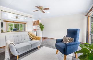 2/63 Fourth Avenue, Woodhill