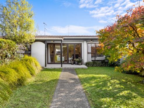 2/14 Longford Street, Mount Wellington