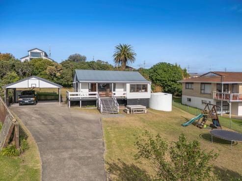 27 Pacific Parade, Army Bay