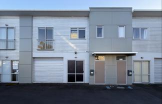 Newly refurbished live/work unit - 158sqm