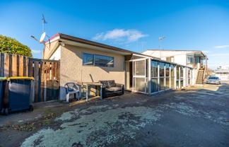 2/119 North Street, Seaview