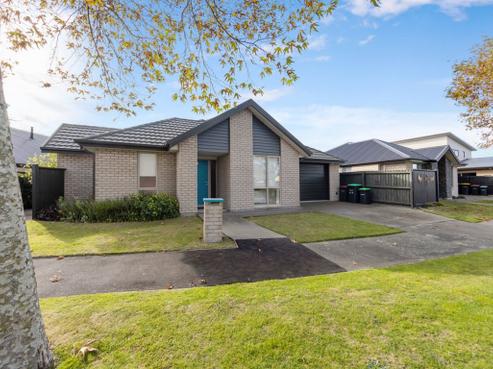 16 Carradale Avenue, Broomfield