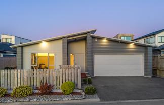 20 Rotorua Grove, Aotea
