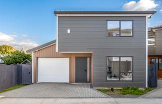 2/57 Sunderlands Road, Bucklands Beach