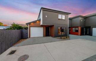 2/57 Sunderlands Road, Bucklands Beach