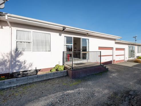 2/13 Derby Street, Stoke