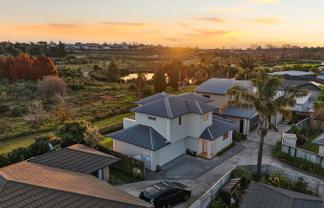 89 Solomon Street, Brookfield
