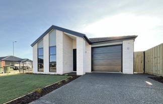 2 Maple Lane, Rolleston