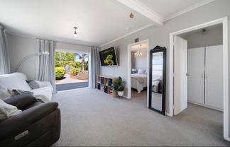 3/170 Great South Road , Drury