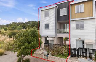 27 Ceramic Lane, New Lynn
