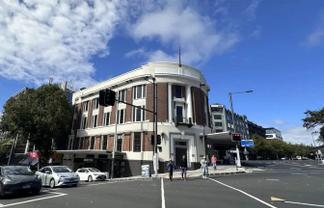 CBRE - Landmark Character Office Space
