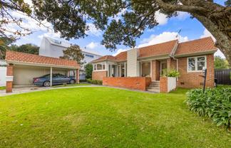 6 Queensway, Three Kings