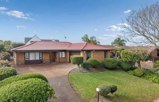 73 Mirrabooka Avenue, Botany Downs