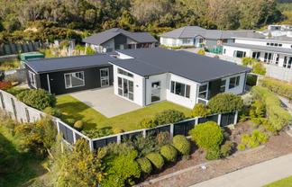 22 Banks Boulevard, Whitby