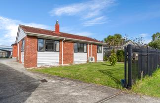 9 Gwendoline Avenue, Te Atatu Peninsula