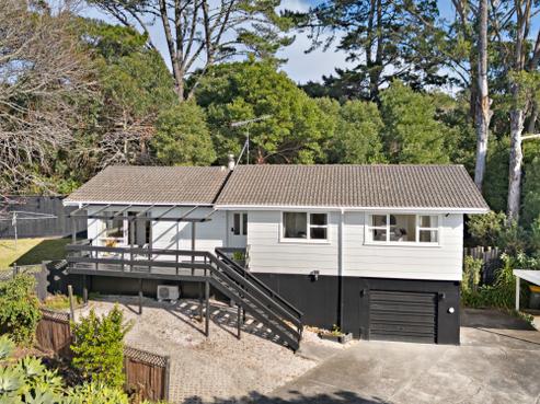 1/3 Aralia Road, Sunnynook