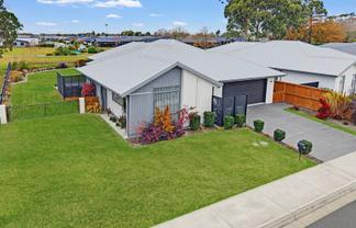 5 John Raven Lane, Woodend