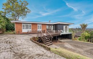 39 Bel Air Drive, Hillsborough