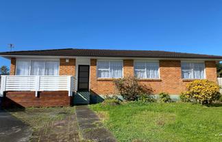 12 Chisholm Place, Mangere East
