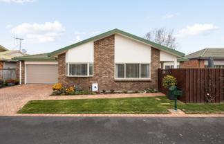 6 Longford Court, Forest Lake