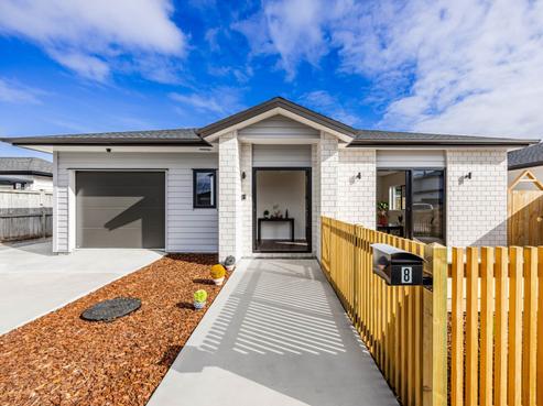 8 Sapwood Crescent, Takanini