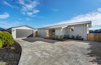 11 Full Moon Lane, Rolleston