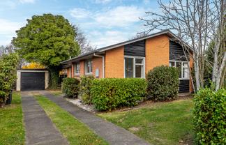 38 Clivedon Place, Redwood
