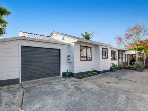 2/41 Barbados Drive, Unsworth Heights