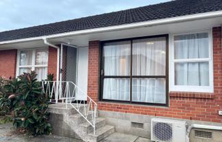 2/15 Brook Street, Milford
