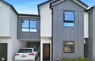 2/62 Queens Grove , Belmont