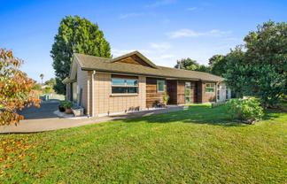 1 Neill Boak Place, Beachlands