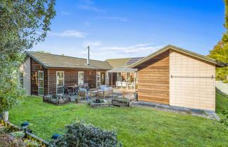 1 Neill Boak Place, Beachlands