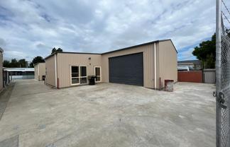 Tradies Unit in North Canterbury.  