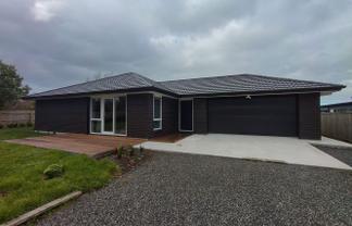 6A Macrocarpa Lane, Carterton