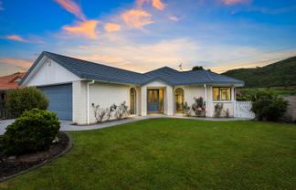 31 Mary Huse Grove, Manor Park