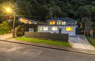 70 Sunny Grove, Wainuiomata