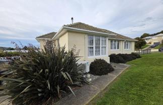 1 Roach Street, Holmes Hill