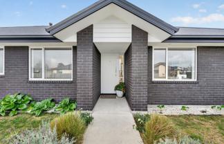 54 Graeme Foote Street, Darfield