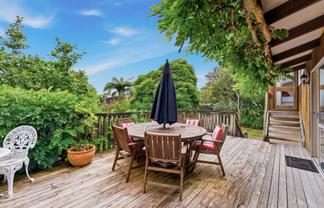5 Magnolia Drive, Westown