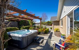 3 Bright Lane, Redwood Valley