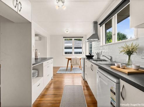 14 Lipscombe Crescent, Havelock North