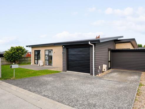 80 Sylvester Crescent, Flagstaff