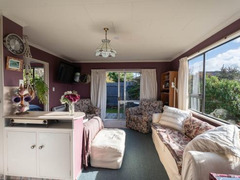 3 Kowhai Street, Kaka Point