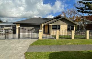 11 Johnson Street, Bulls
