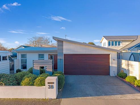 38 Middle Road, Allenton